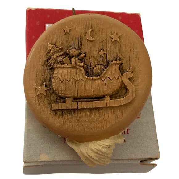 Hallmark 1988 Kringle Portrait Handcrafted Santa Christmas Ornament Collectible - Picture 3 of 7